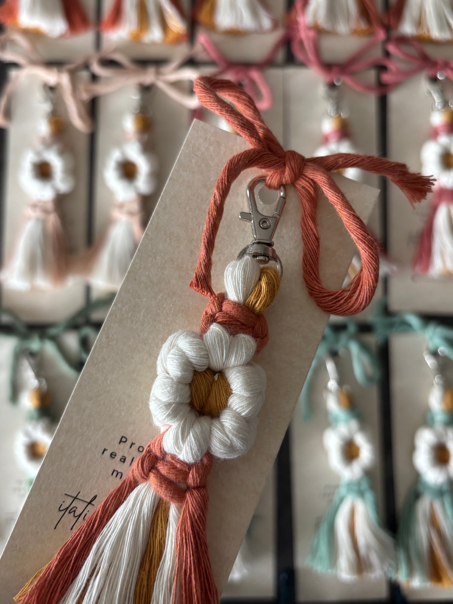 Portachiavi a fiore | Bomboniere in macramè