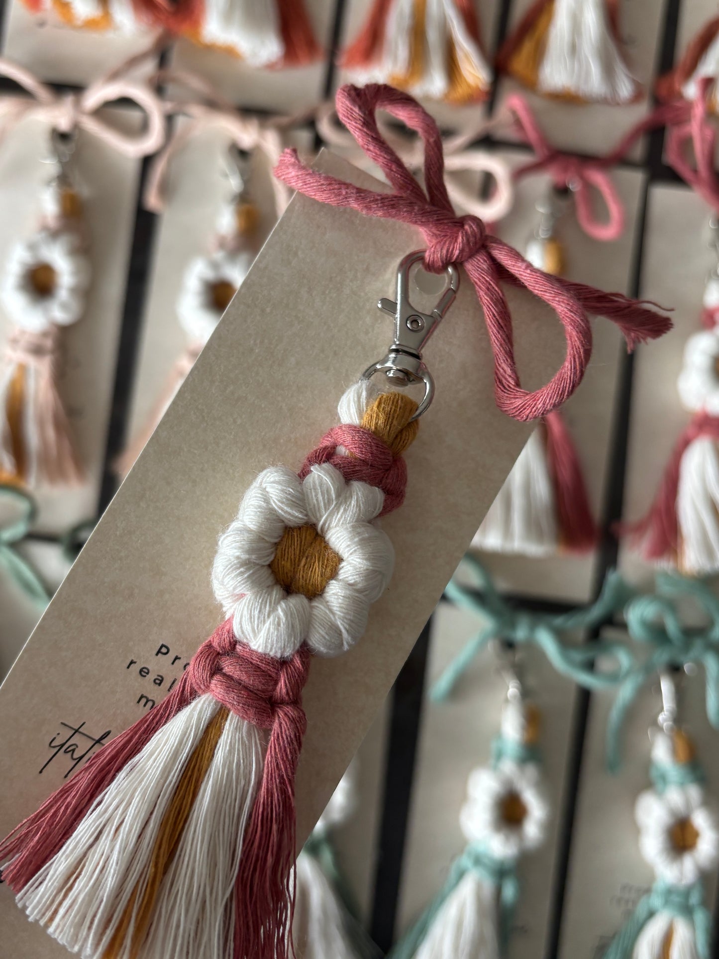 Portachiavi a fiore | Bomboniere in macramè