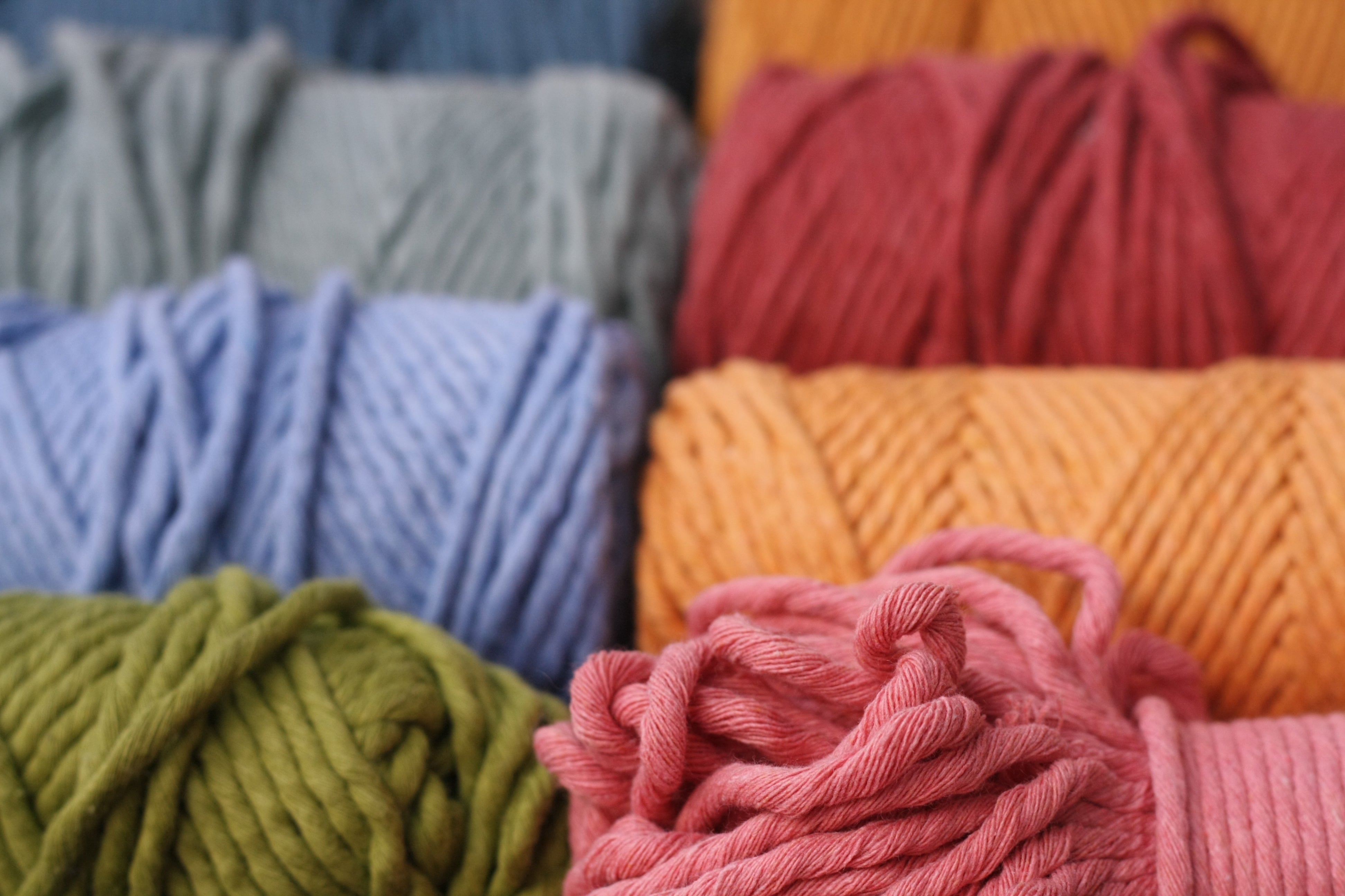 Corda artigianale intrecciata a 3 fili in cotone naturale – 1/4, 1/2, 5/8, 3/4, 1 pollici di diametro - bianco super morbido e colori assortiti - 3, 25, 50, 100 piedi (freddo, 1/2 pollice x 63 piedi Corda artigianale intrecciata a 3 fili in cotone naturale – 1/4, 1/2, 5/8, 3/4, 1 pollici di diametro - bianco super morbido e colori assortiti - 3, 25, 50, 100 piedi (freddo, 1/2 pollice x 63 piedi