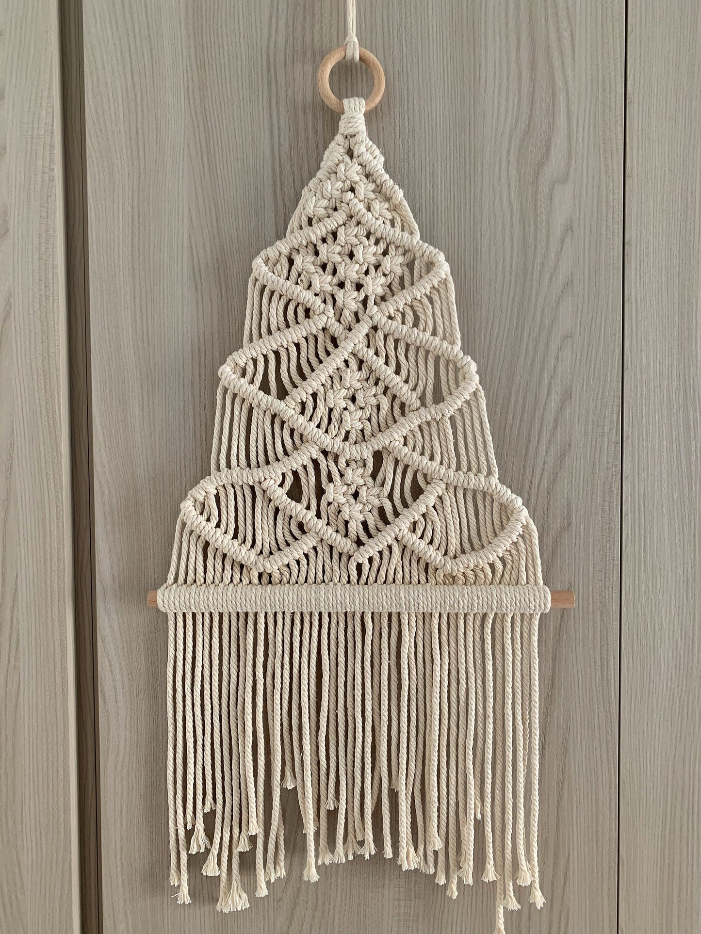 Decorazione boho natalizia in macramè - albero di Natale