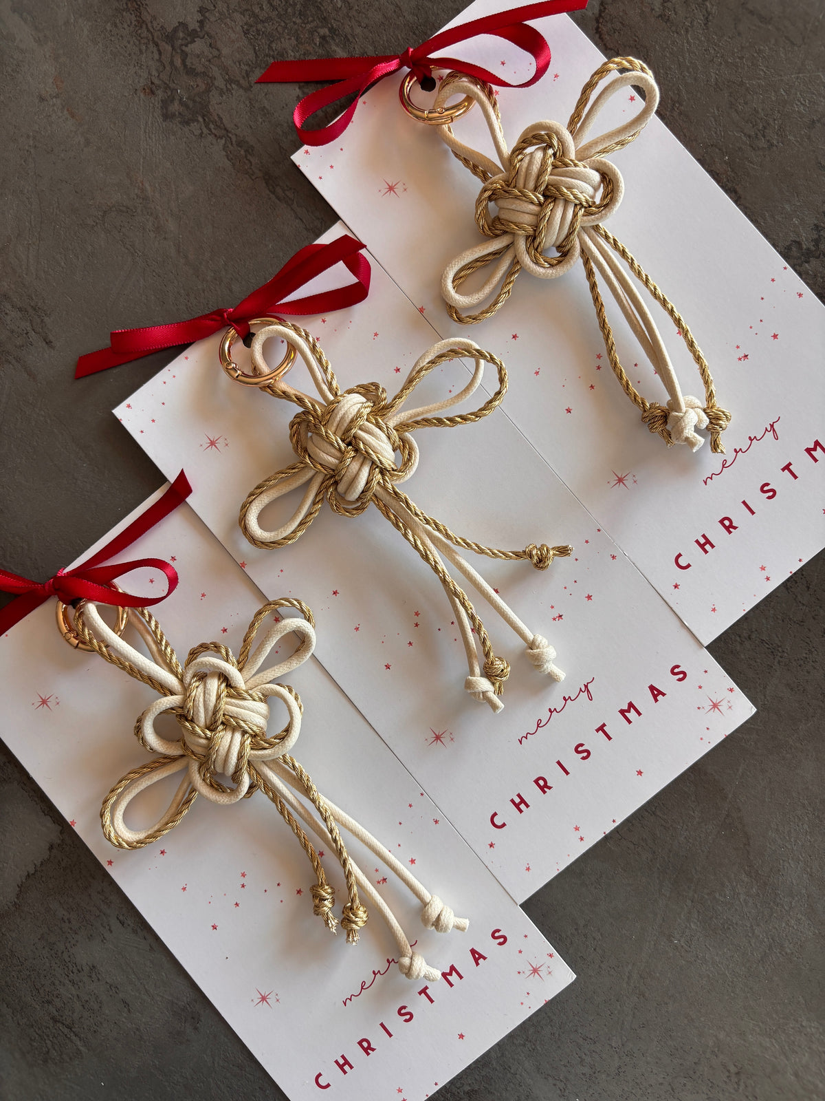 Charms “Lucky knot” con card natalizia