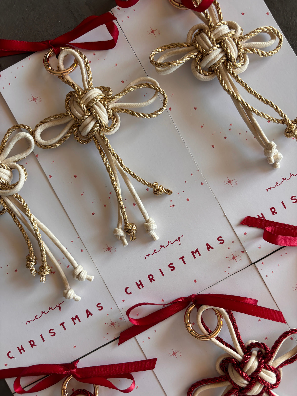 Charms “Lucky knot” con card natalizia