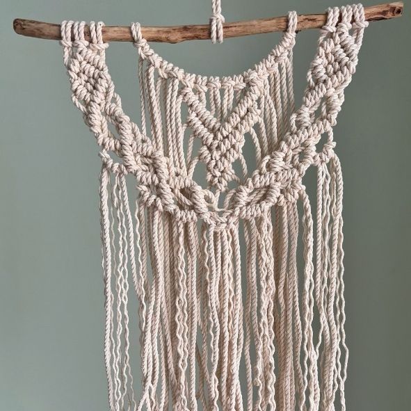 Arazzo con legno naturale e rombi